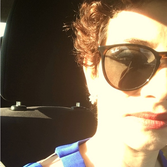 Meet your Posher, Gabriela - Picture 1 of 1